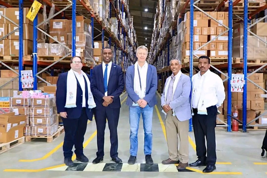 የኩህኔ ፋውንዴሽን ማኔጂንግ ዳይሬክተር የኢትዮጵያ መድኃኒት አቅራቢ አገልግሎትን ጎበኙ