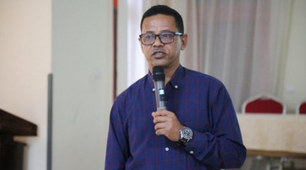 የሀገሪቱ 2013 በጀት አመት የመድኃኒት ፍጆታ ምጣኔ የተሻለ የፍጆታ መረጃ መሰረት በማድረግ ጤና ተቋማት ላይ ተመስርቶ ምጠና መካሄድ እንዳለበት አቅጣጫ ተቀመጠ፡፡